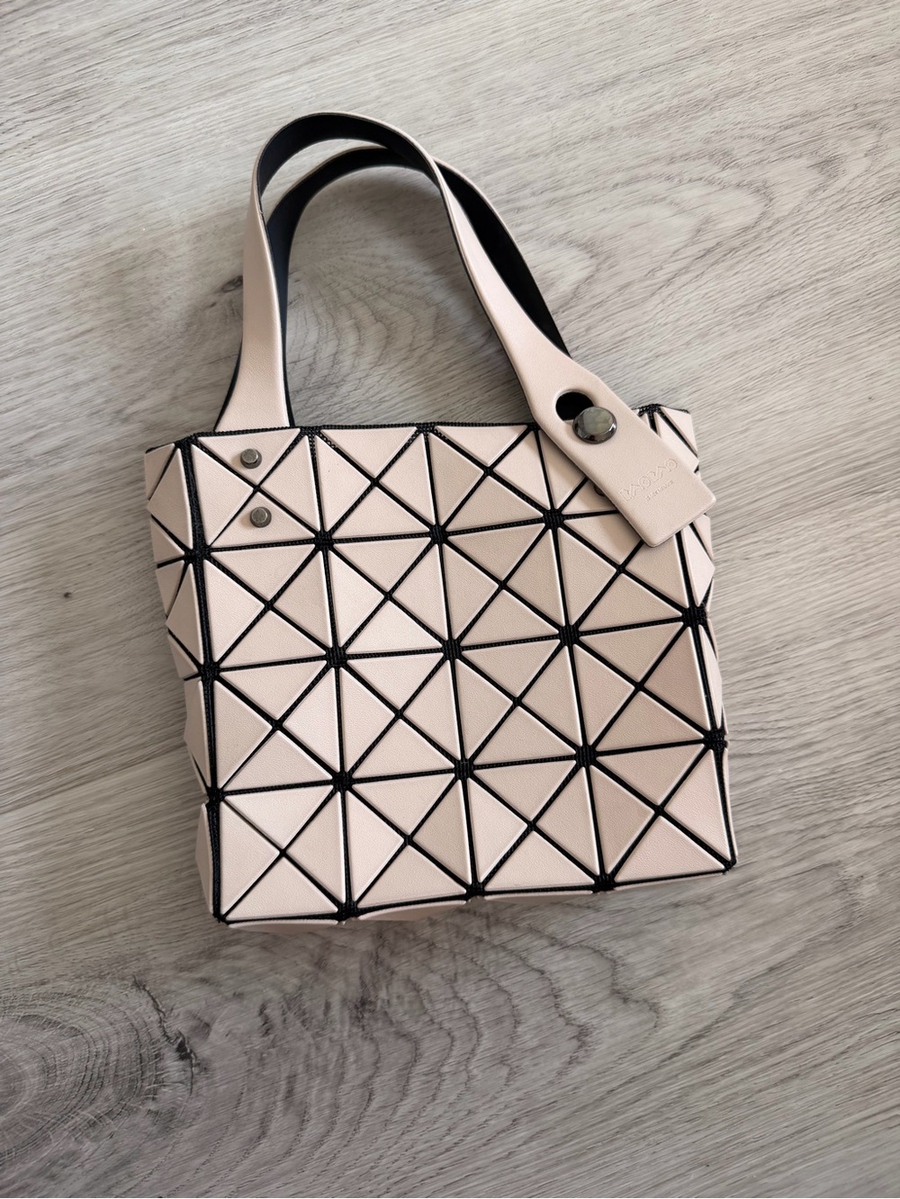 Geometric Triangle Tote Bag – Beige & Black